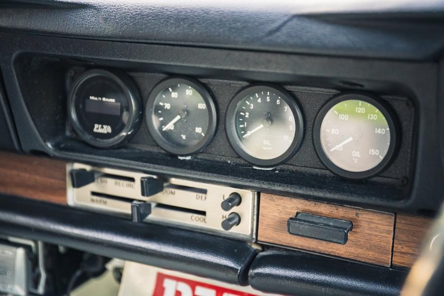 Панель приборов Nissan Skyline 2000GT-R Sedan (PGC10) 1969 года  (фото 18 из 26)
